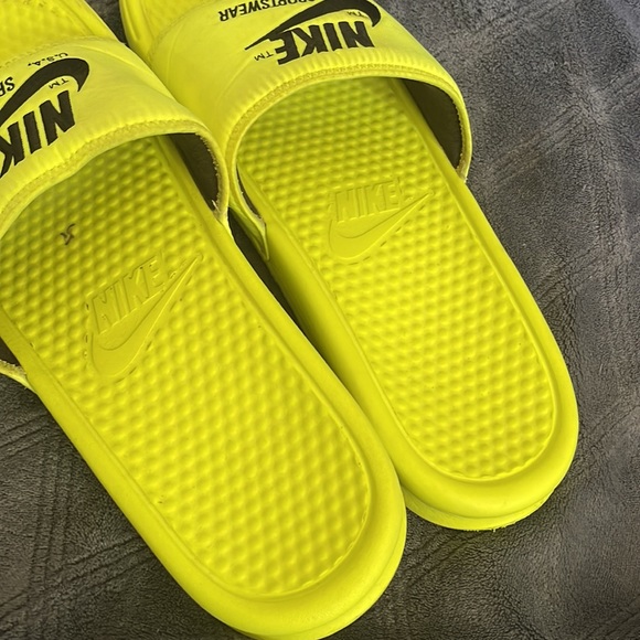 Nike “Banassi” Neon Yellow Slide Men US 12 - Picture 8 of 10